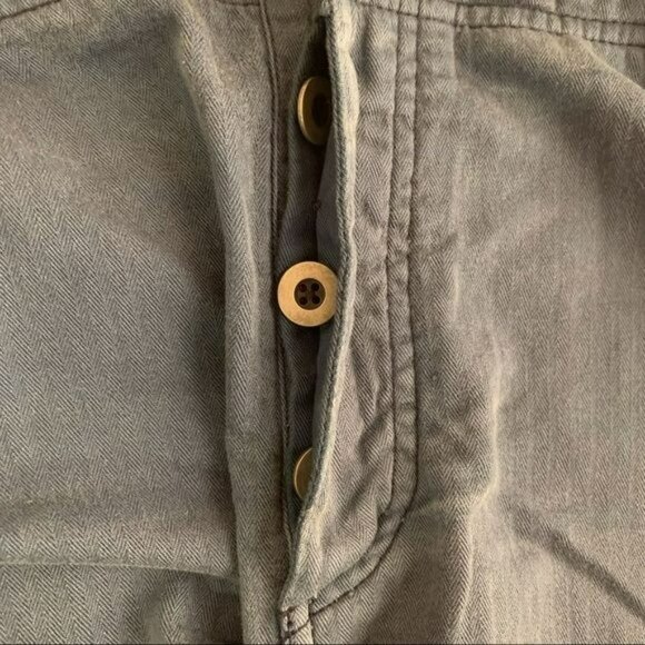 Free people women's size 12 herribone shorts with button accents - Picture 7 of 7